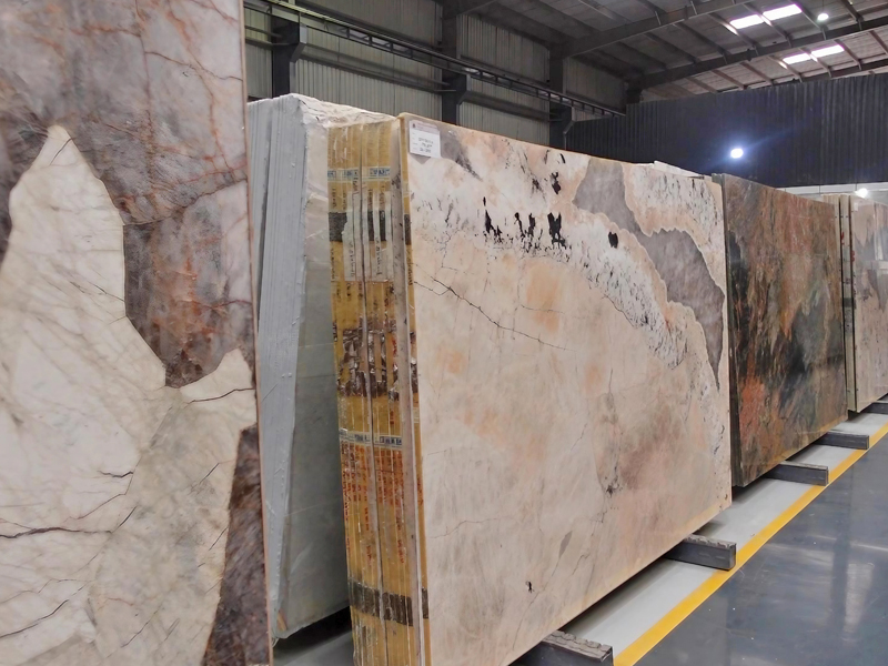 Natursteinhandel Innenlager Rohplatten