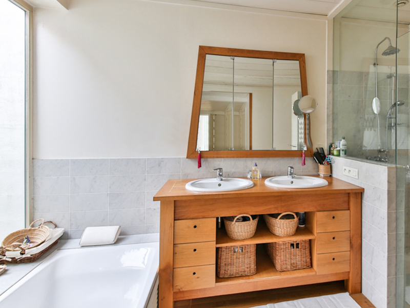 Badezimmer mit Marmorfliesen Bianco Carrara