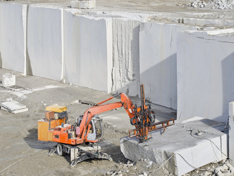 Abbau weißer Carrara-Marmor